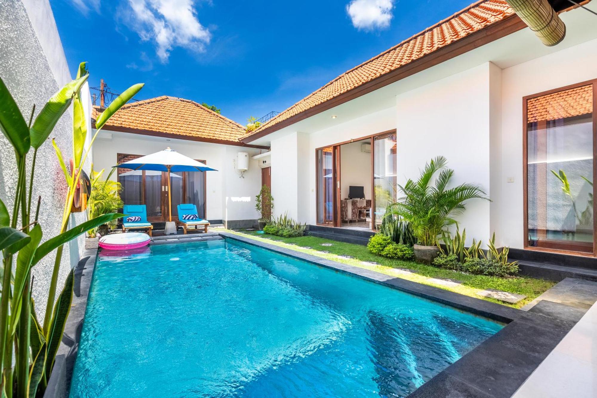Private In Tropical Pool
